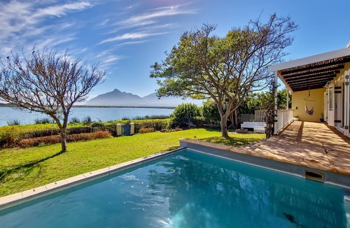 Kommetjie Apartment | Kommetjie Luxury Retreat for Families & Groups