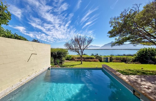 Kommetjie Apartment | Kommetjie Luxury Retreat for Families & Groups