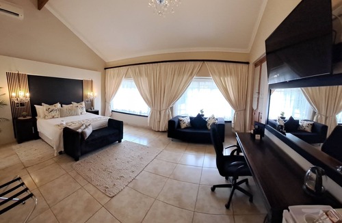 Tzaneen House | La Baruné Guest House