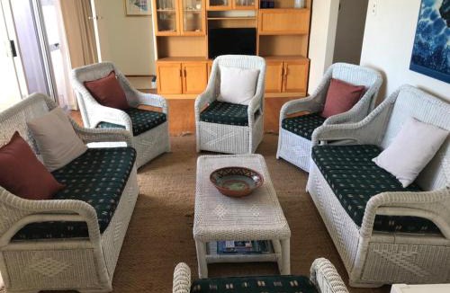 Sandbaai House | La Mer, a beautiful seafront home in Sandbaai
