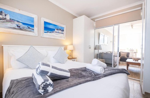 Milnerton Apartment | Lagoon Beach - 2 Bedroom Beachfront Apartment with Parking