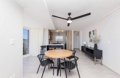 Lagoon Beach Apartment | Lagoon Beach Retreat | Ocean Views | Communal Pool