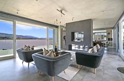 Fisherhaven House | Lagoon House