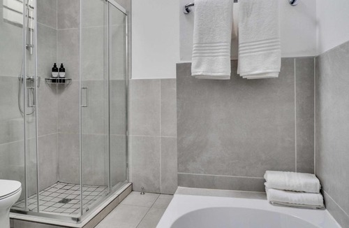 Boksburg Apartment | Lambiance Epanouie near OR Tambo Airport