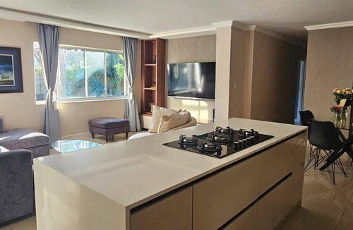 Flamingo Vlei Villa | Large luxury family home in upmarket suburb