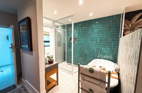 Franschhoek House | Le Petit Manoir Boutique Hotel