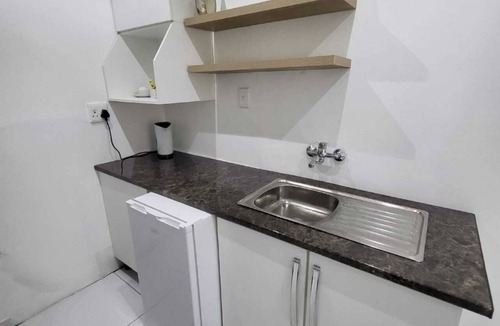 Polokwane Apartment | Ledimor Guesthouse offers a 4 star accommodation. A stone away from Kruger