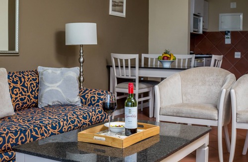 Lagoon Beach Apartment | Leisure Bay