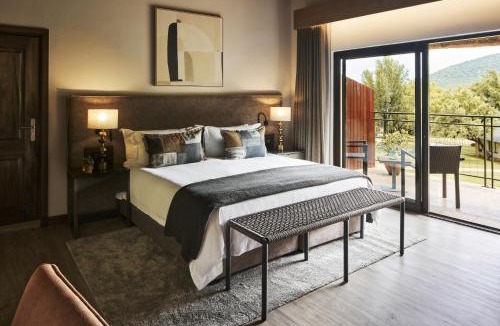 Leeupoort Cabin | LETAMO at QWABI Private Game Reserve by Newmark Hotels