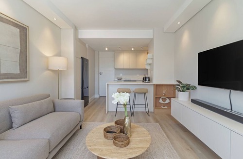 Three Anchor Bay Apartment | Light and Modern | Designer Sea Point Gem