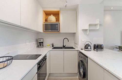 Three Anchor Bay Apartment | Light and Modern | Designer Sea Point Gem