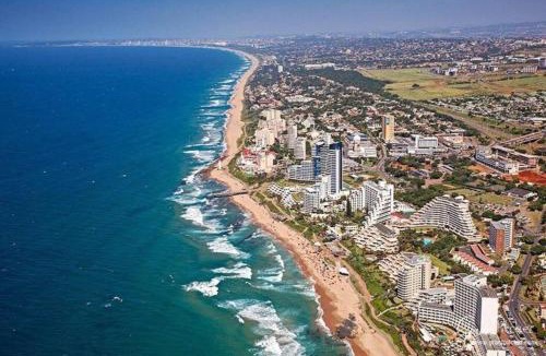 Durban North Apartment | Lighthouse Apts 5 -6 sleeper Balcony apartment