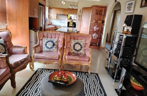 Grahamstown House | Lindrish's B&B