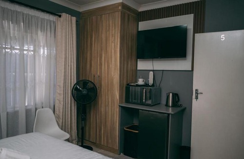 Emfuleni House | Lodge36