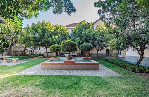 Hatfield Apartment | Loft on Grosvenor Modern 1 bedroom loft apartment in Hatfield, Pretoria