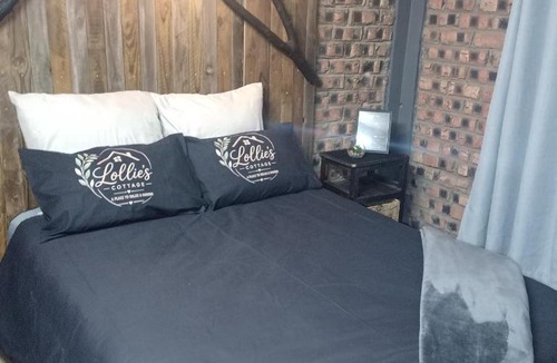 Reddersburg House | Lollie's Cottage