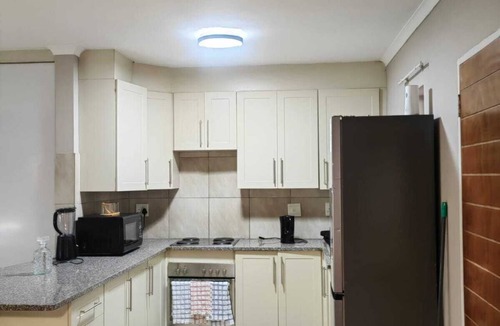 Pretoria Apartment | Lovely 2-bedroom apartment in Pretoria perfect for your getaway