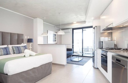 Hillhead Apartment | Lux Holiday Apartment Sibaya W207
