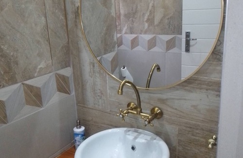 Uvongo House | Luxurious 6-Bedroom House with Private Facilities in Ugu District