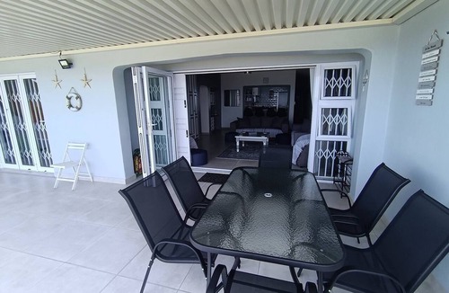 Ramsgate Beach Apartment | Luxurious 3-Bedroom Apartment with Sea Views in Ramsgate