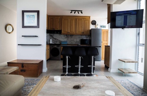 Strand Apartment | Luxurious 3-Bedroom Apartment with Ocean Views in Cape Town