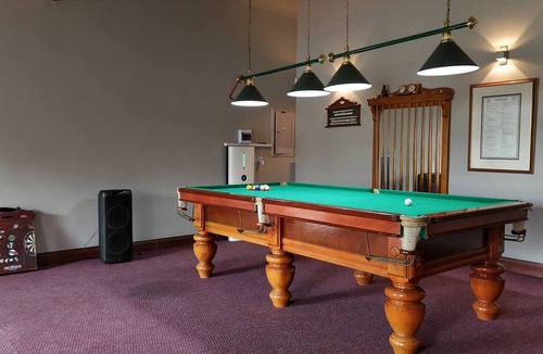Springs House | Luxurious 5-Bedroom House Rental in Springs, South Africa