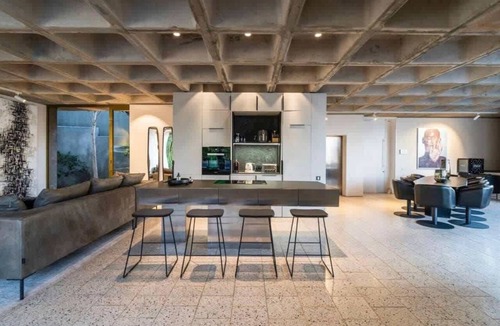 Sea Point Apartment | Luxurious Apt, Pool, Views, Sea Point - Luna Loft