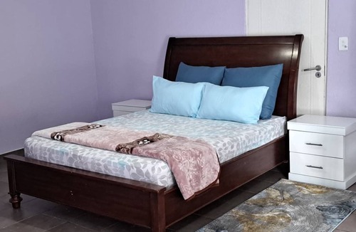 Alberton House | Luxurious Lodge Retreat in Ekurhuleni Johannesburg with Full Accessibility
