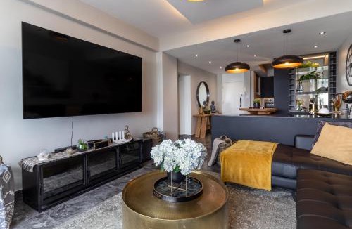 Three Anchor Bay Apartment | Luxurious Seaside Apartment, Seapoint 202 Shoreham