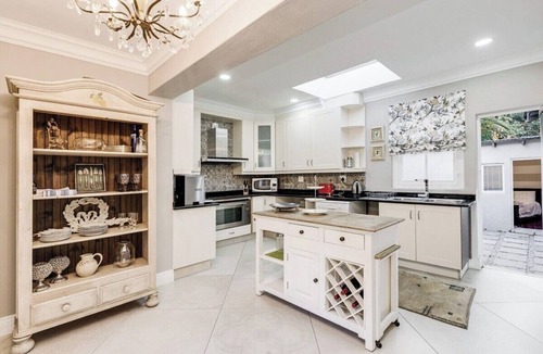 Greater Johannesburg Metropolitan Area House | Luxurious & Spacious Home in the heart of Sandton