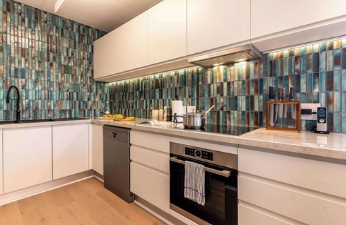 Bo'Kaap Apartment | Luxurious, Views, De Waterkant CPT -1509 on Strand