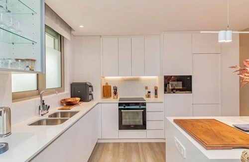 Westcliff Condo | Luxury 2-bed NEW OCEAN FRONT Villa on Cliff Path Whale Watch with Pool and AC
