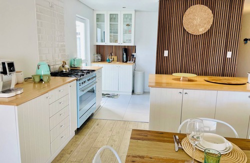 Plettenberg Bay Apartment | Luxury 3-Bed Sea-View Apartment in Plett: Ocean, Lagoon & City Vistas