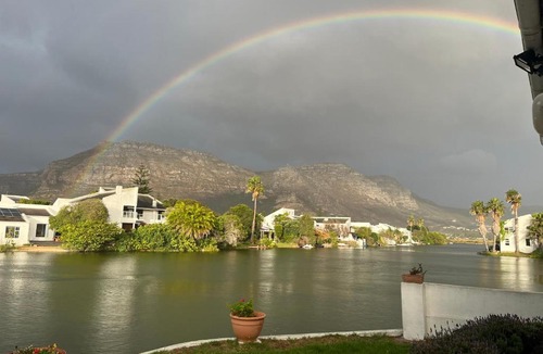 Marina da Gama House | Luxury 3 Bedroom Home with exceptional Mountain and Lake views in Cape Town, Muizenberg