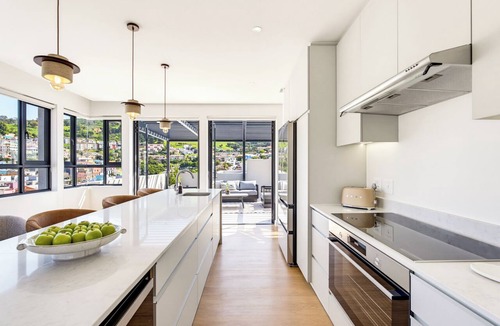 Bo'Kaap Apartment | Luxury 3 Bedroom Penthouse with Table Mountain Views