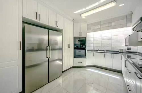 Greater Johannesburg Metropolitan Area House | Luxury Bryanston Retreat/4 Bed/Solar/Pool