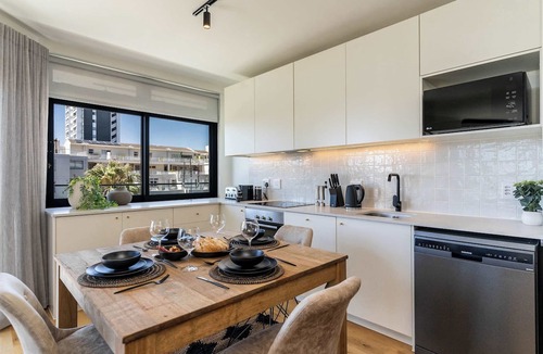 Sea Point Apartment | Luxury, City & Sea Views, Sea Point - Diamond Views Apt