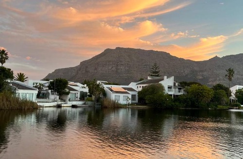 Marina da Gama House | Luxury Home with exceptional Mountain and Lake views in Cape Town