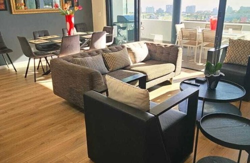 Green Point Apartment | Luxury modern 3 bed Penthouse apartment in Green Point near V&A Waterfront, CBD