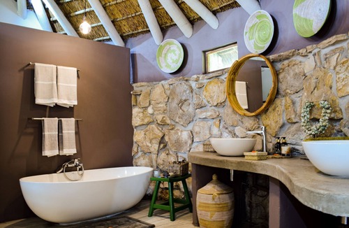 Overstrand Cabin | Luxury Nature lodge outside lovely Stanford for your getaway