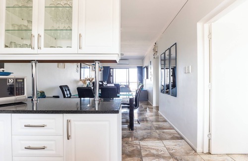 Winklespruit Apartment | Luxury Ocean View Escape Apartment in Kingsburgh with AC and Private Rooftop