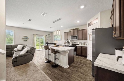 Orange Park House | Luxury quite and Comfortable Getaway