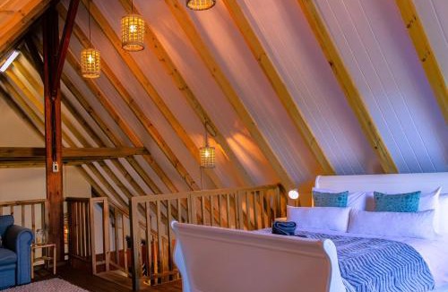 Van Dyks Bay Apartment | Magical Cabin in the Woods
