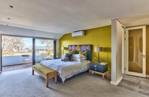 Cape Town City Centre Villa | Magnificent, newly renovated stylish home .