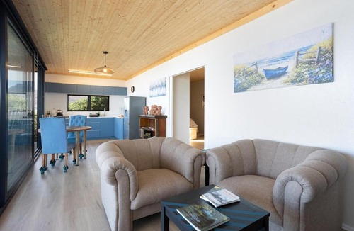 Glencairn House | Maritima Beach Bungalow