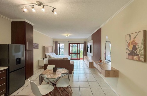 Lone Hill Apartment | Marvelous 1-bedroom apartment in Sandton perfect for your stay