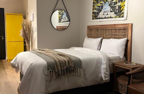 Parkwood Apartment | Mellow Rosebank Rooftop living, business and leisur