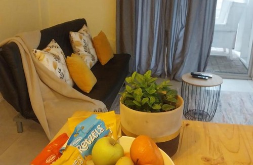 Welgemoed Apartment | Mellow Yellow Apartment