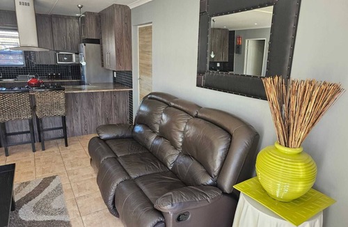 George Apartment | Menza Self-Catering apartment in George,Garden Route - South Africa.