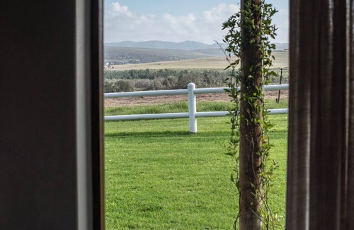 Papiesvlei Cottage | Merino - 2 bedroom cottage in welcoming Stanford with stunning views and space